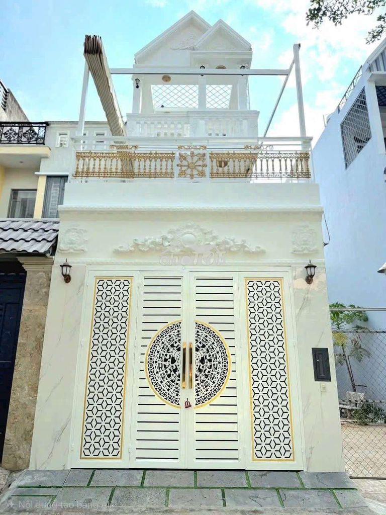 Bán nhà hẻm 1806, huỳnh tấn phát, ô tô đậu trong nhà. 4pn, shr