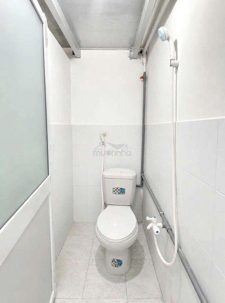 Phòng trọ có máy lạnh gần làng đại học cách 5phút, gần ngã 6 an phú