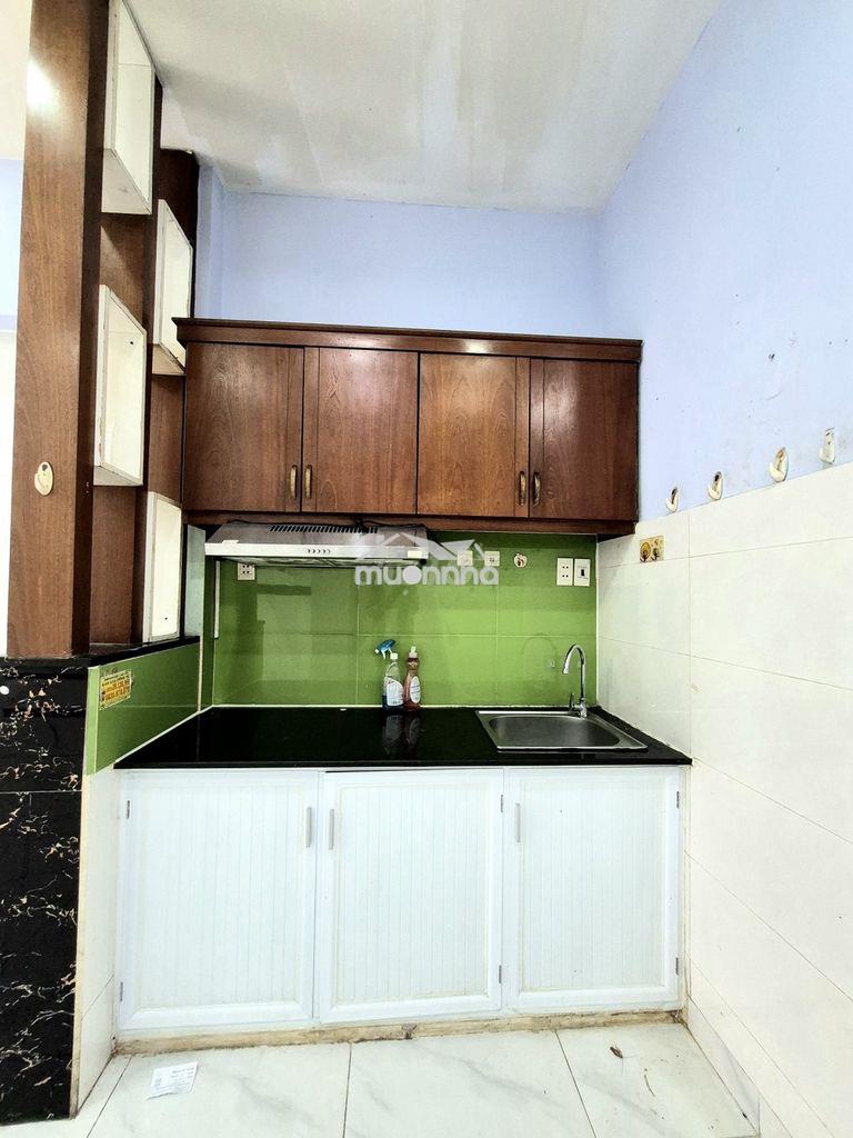 Chỉ 4 tỷ 750 triệu bán nhà 2 mặt hẻm f3 lạc long quân quận 11 - 4