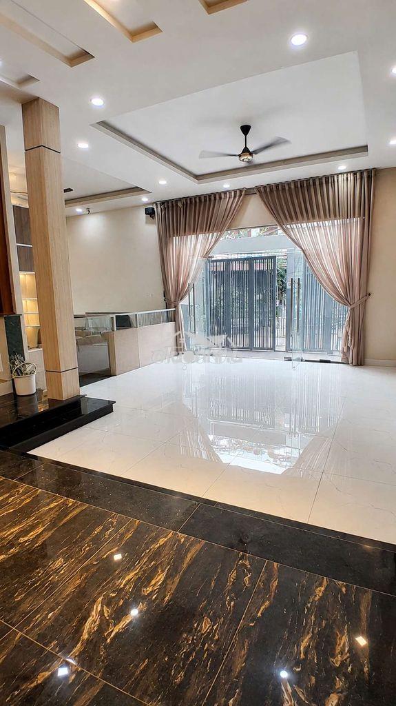 Nhà đẹp đakao quận 1
9×15m • thang máy • ô tô đỗ cửa • chỉ 37 tỷ
