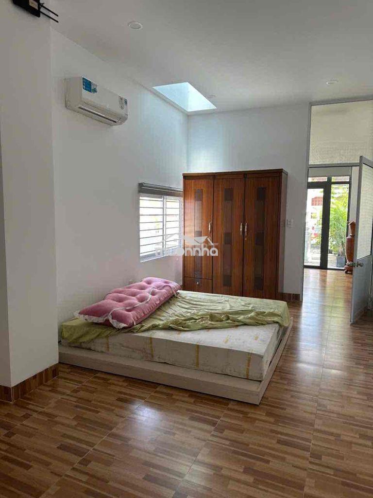 Cho thuê nhà mặt tiền núi thành. nội thất cao cấp - 2
