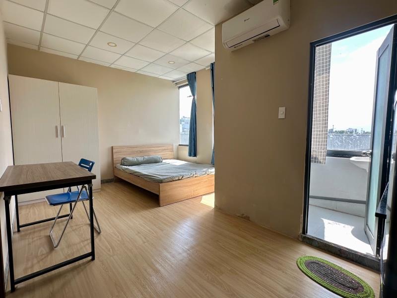 Cho thuê căn hộ thang máy, ban công, đầy đủ nội thất, có máy giặt và máy sấy…đặc biệt không chung chủ