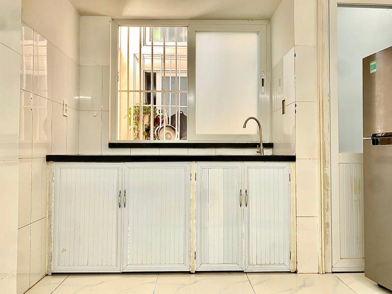 Cho thuê duplex bùi đình túy – phòng rộng – cửa sổ – cách đh ngoại thương 2km - 2