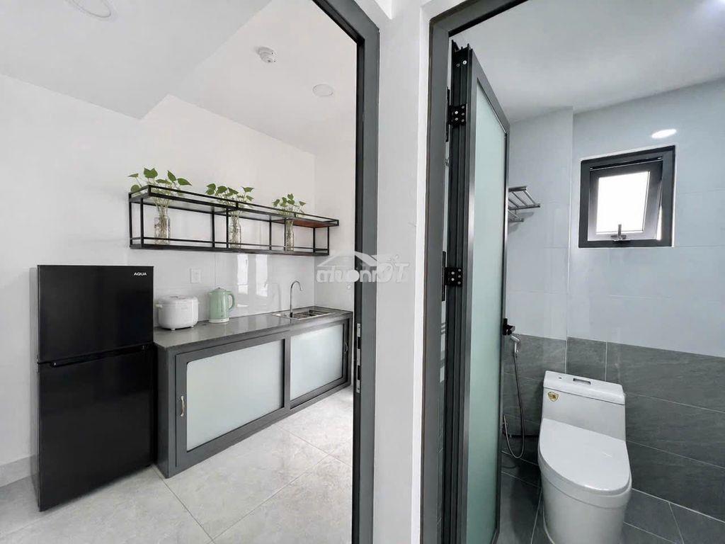 Cho thuê phòng cửa sổ lớn ban công sạch đẹp - 3