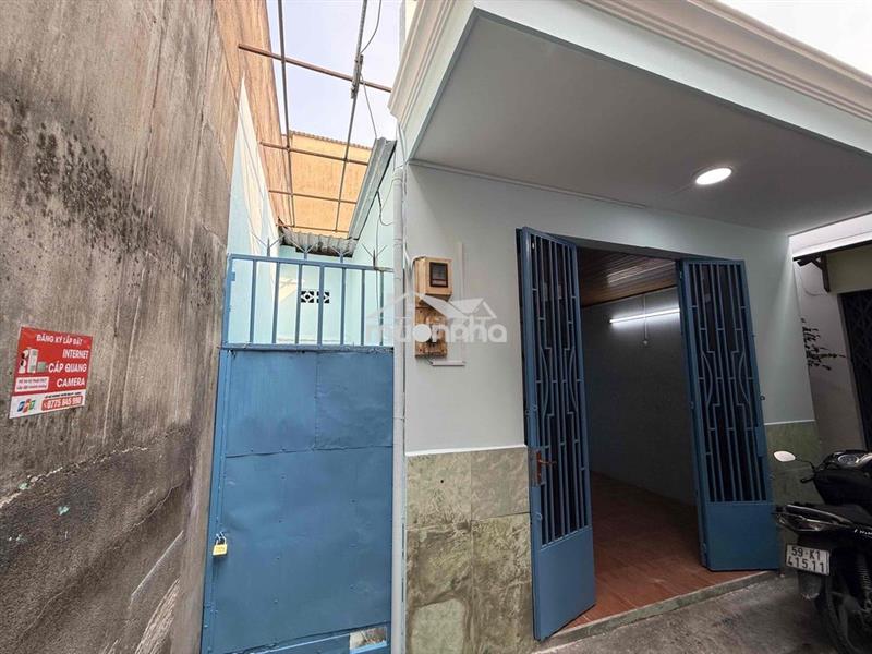 Nhà cấp 4 ngang 5m đẹp ngay chợ đêm bà hom - giá 2 tỷ 400