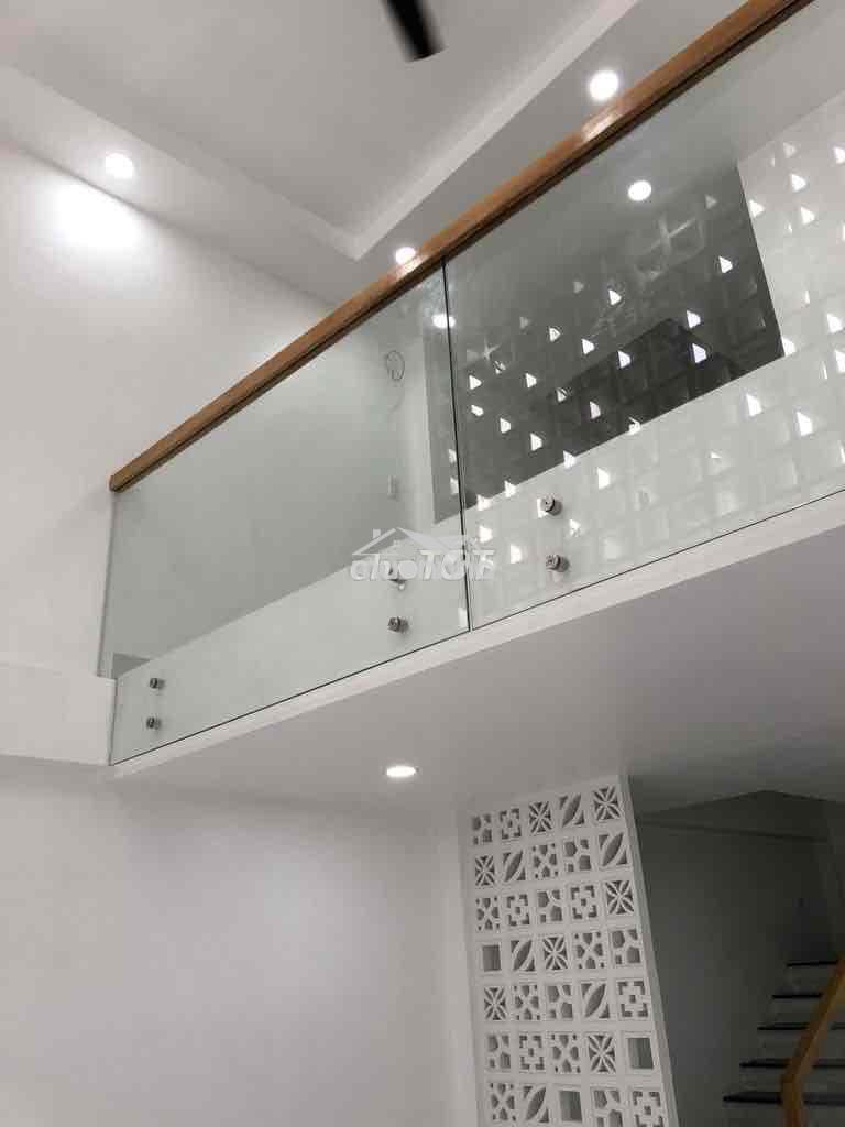 Nhà 5 tầng, dt 5x12m, hẻm 4m nguyễn đình chiểu q3