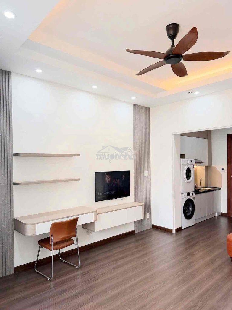Studio 1 phòng ngủ tách bếp full nội thất rộng 40m2 ngay đầm sen