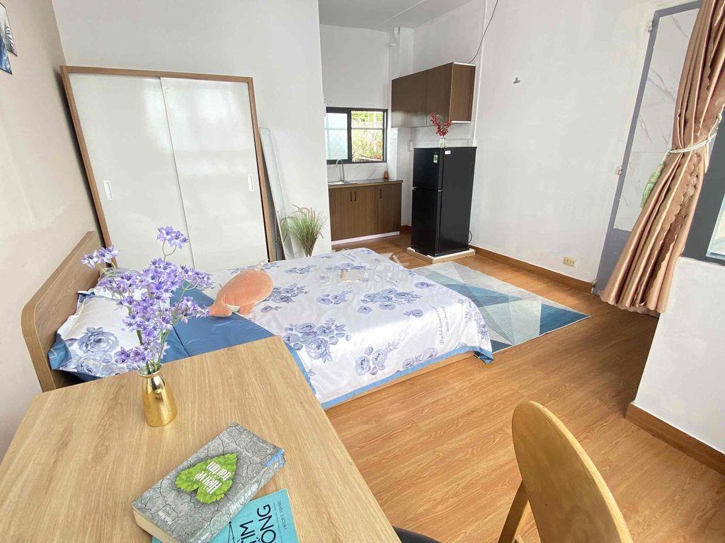 Studio ban công ngay ngã tư phú nhuận - 2
