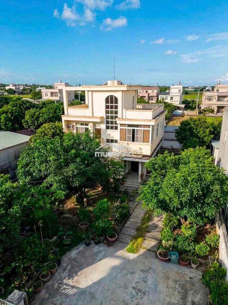 Dừng lại 3s vip biệt thự ven sông