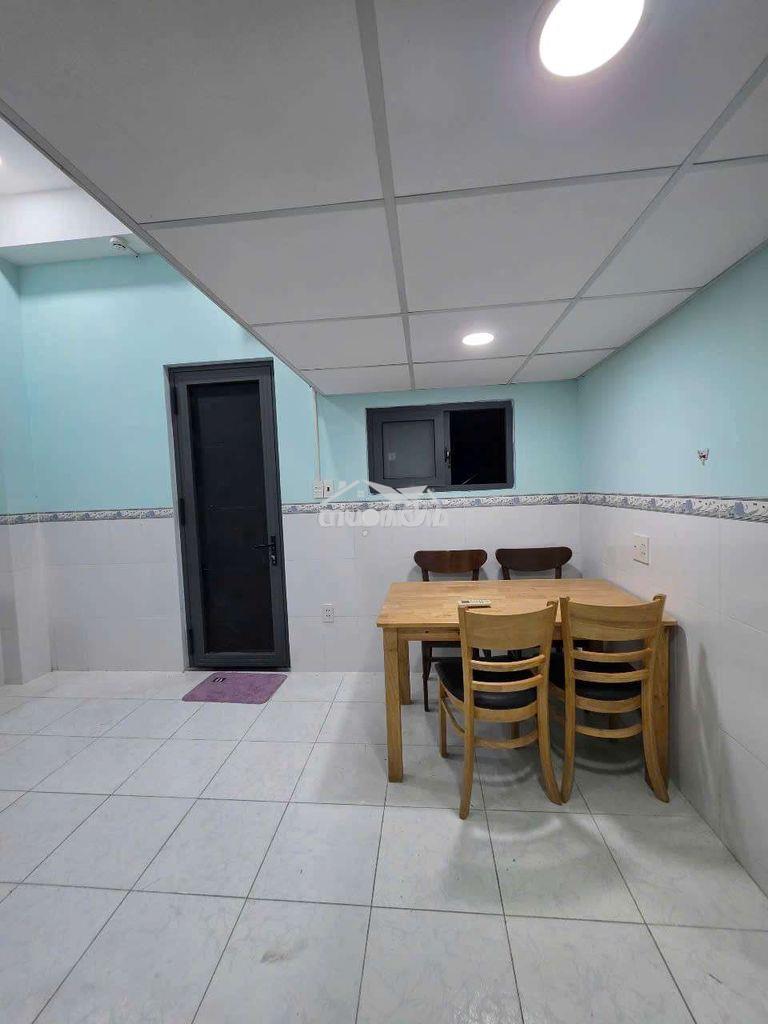 Chính chủ cho thuê gác 35m2 - phan văn trị - gần đh văn lang, uef, hiu - 2