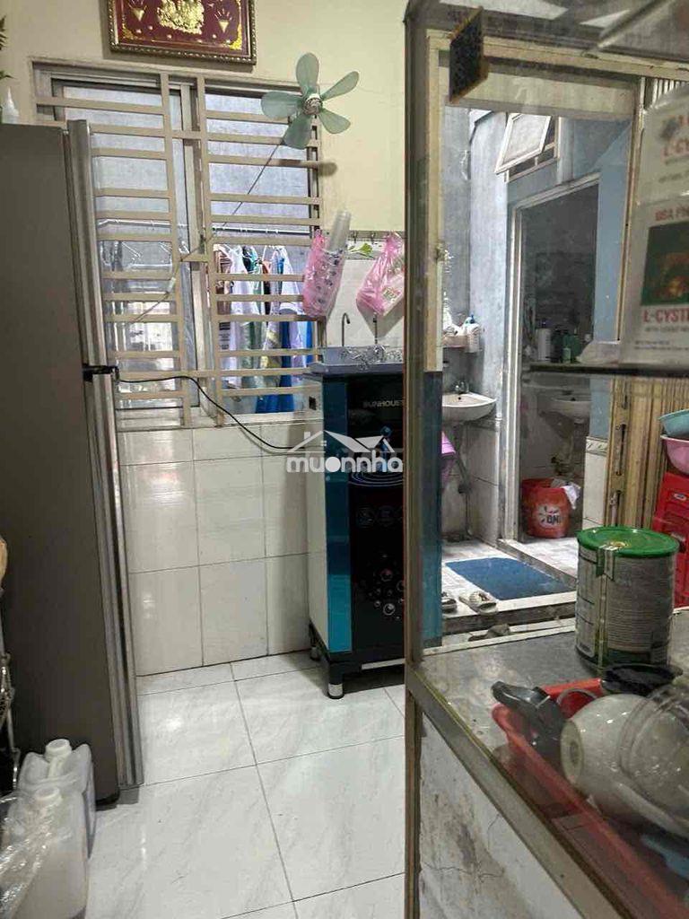 Bán nhà mặt tiền nguyễn ảnh thủ, dt 5,2m × 14,3m . 2 phòng ngủ,2 wc - 4