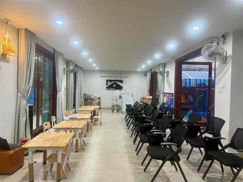 👉👉Cho thuê 35 triệu/tháng–villa 1.000 m² sân vườn tại phường hiệ