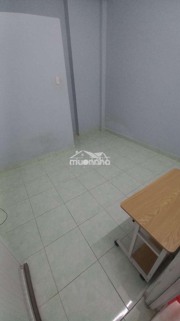 ​Cho thuê phòng trọ quận 4 an ninh, wc riêng – gần các trường đh, chợ 