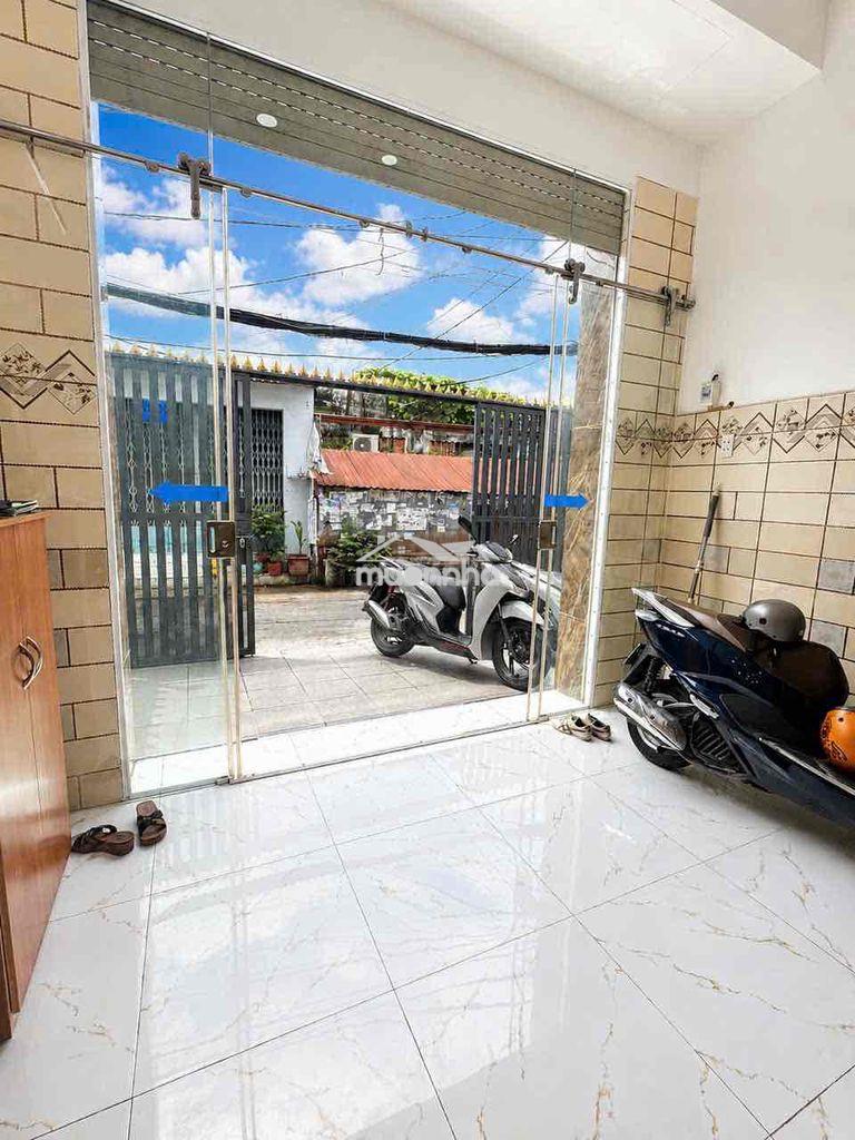 Nhà xây từ đất xây lên , chính chủ 2 mẹ con, 8 pn - 5wc