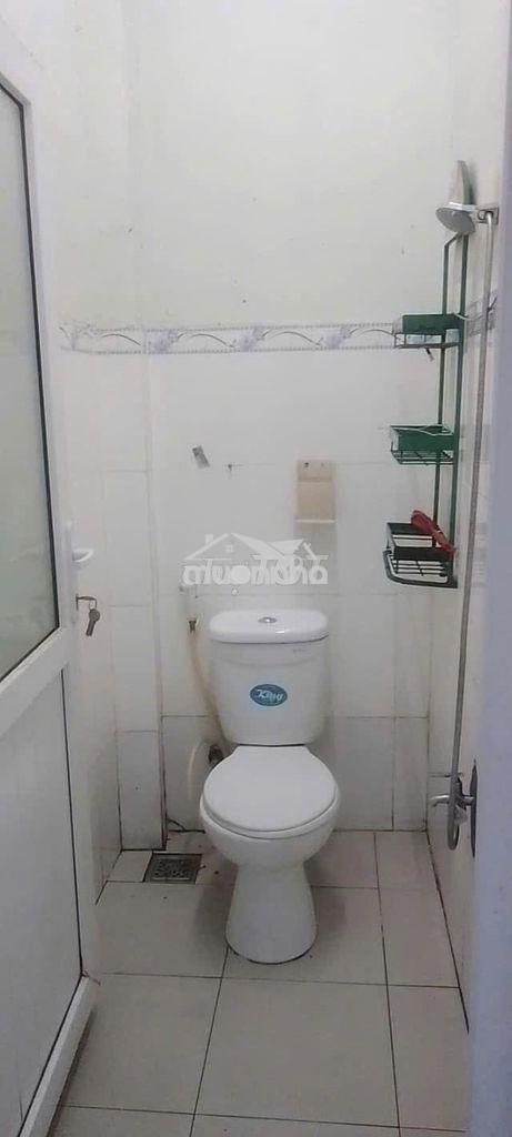 Diện tích sử dụng 26m2, gác đúc, dãy trọ 1 mặt, giá 1.8 triệu/tháng - 2