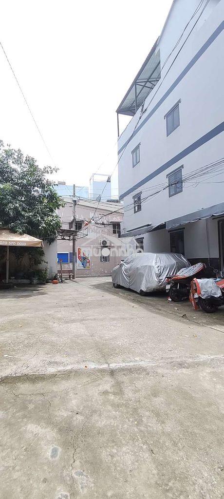 Cho thuê  nhà . hẻm xe  hơi. p 15 q. 8.