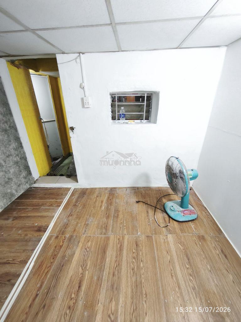 P trệt, bếp, nha wc riêng, sát chợ phạm v hai, bờ kè trường sa,  - 4