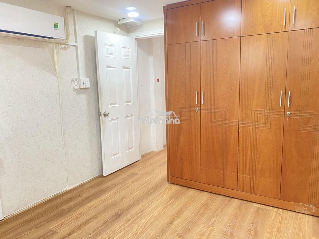 Nhà nguyên căn đường bến vân đồn - 2pn 1wc - 3x16m - sẵn máy lạnh - 4