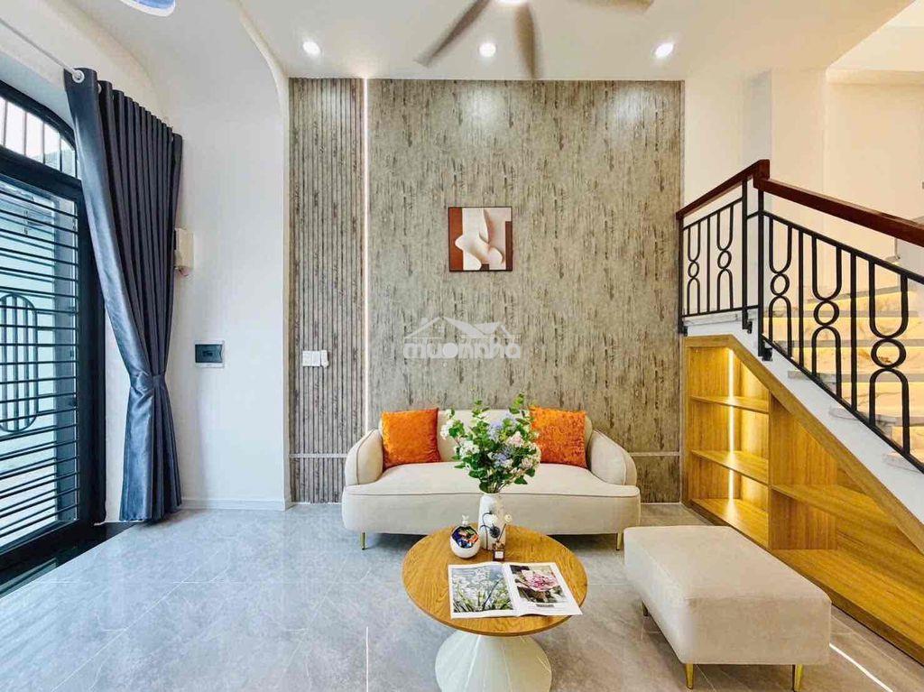Ngay ngã 6 quang trung, 20m lên xe hơi, full nội thất, dt 34m2, 2 tầng - 4