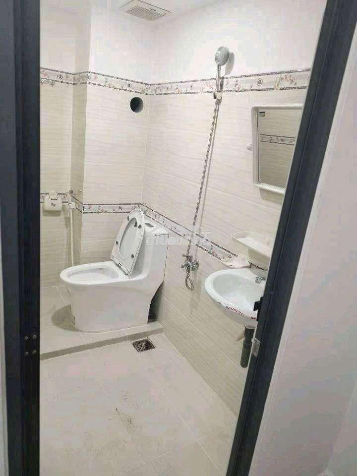 Phòng 40m2 ban công máy lạnh đường hoàng hoa thám p.12 tân bình  - 4