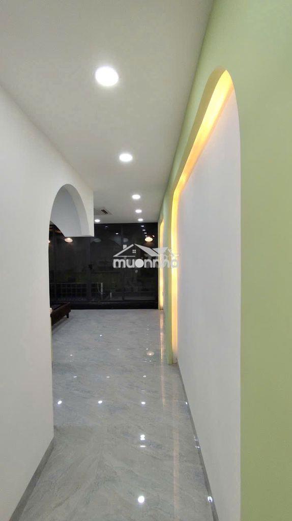 Phòng đẹp có hồ bơi mini giảm 1/2 tiền phòng tháng 8 - 2