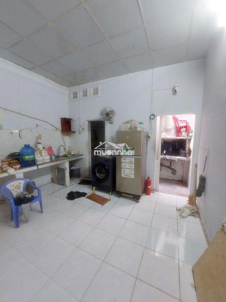 Cho thuê nhà mặt tiền hẽm đường phạm hùng c1  dt.4×16, nhà trệt 1phòng - 2