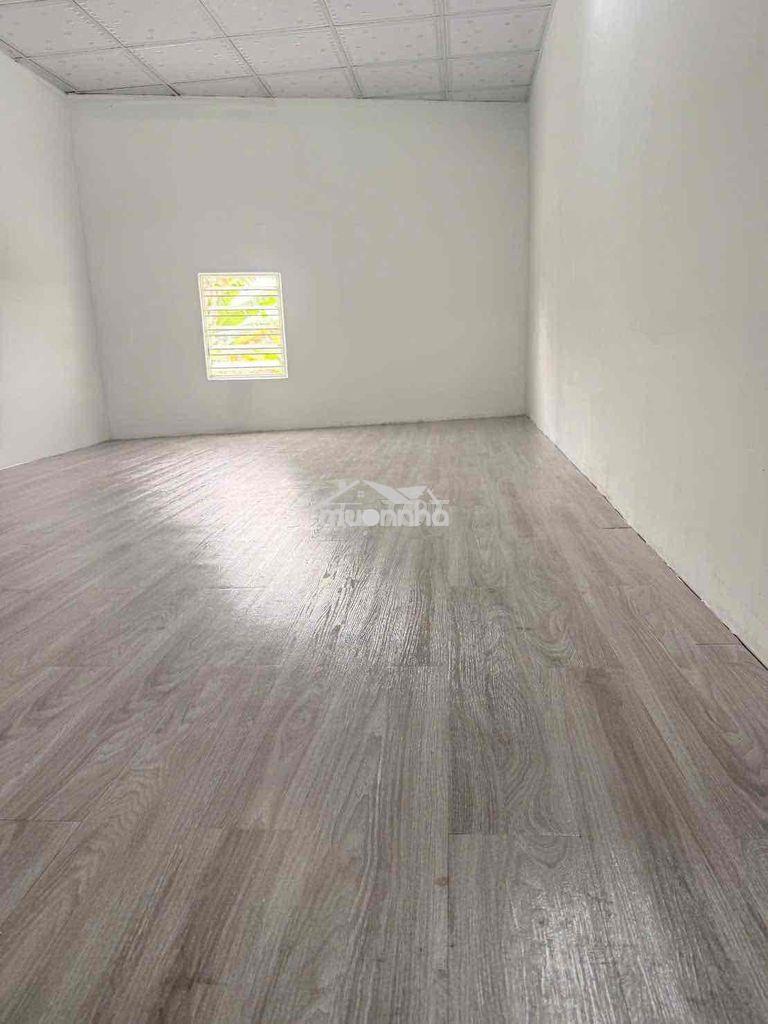 Nhà cấp 4, đẹp, 2 phòng ngủ, phòng khách , bếp toilet - 2