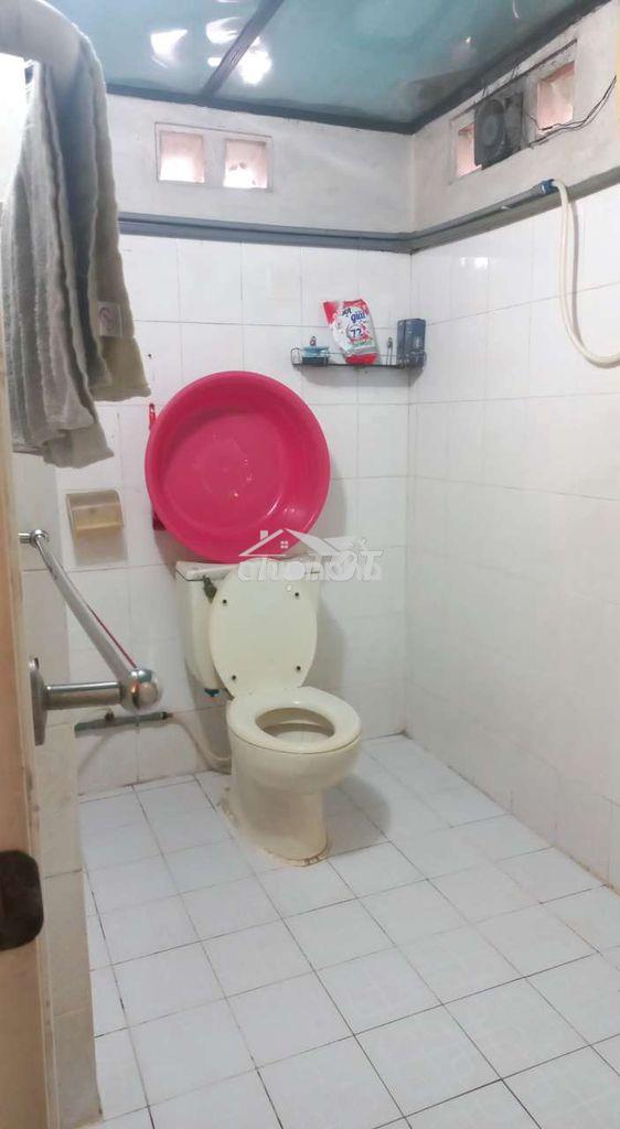 Bán nhà cũ diện tích lơn ,tiện xây mới, thổ cư nhiều ,450m, dĩ an,8.8 - 3