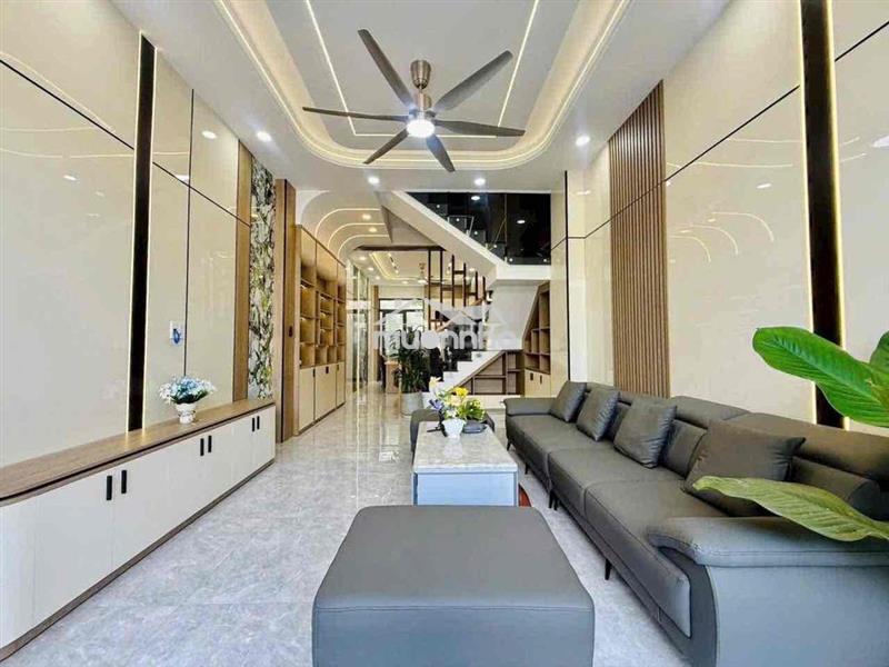 Nhà đẹp 2 lầu giáp ngã 4 ga giá 10 triệu