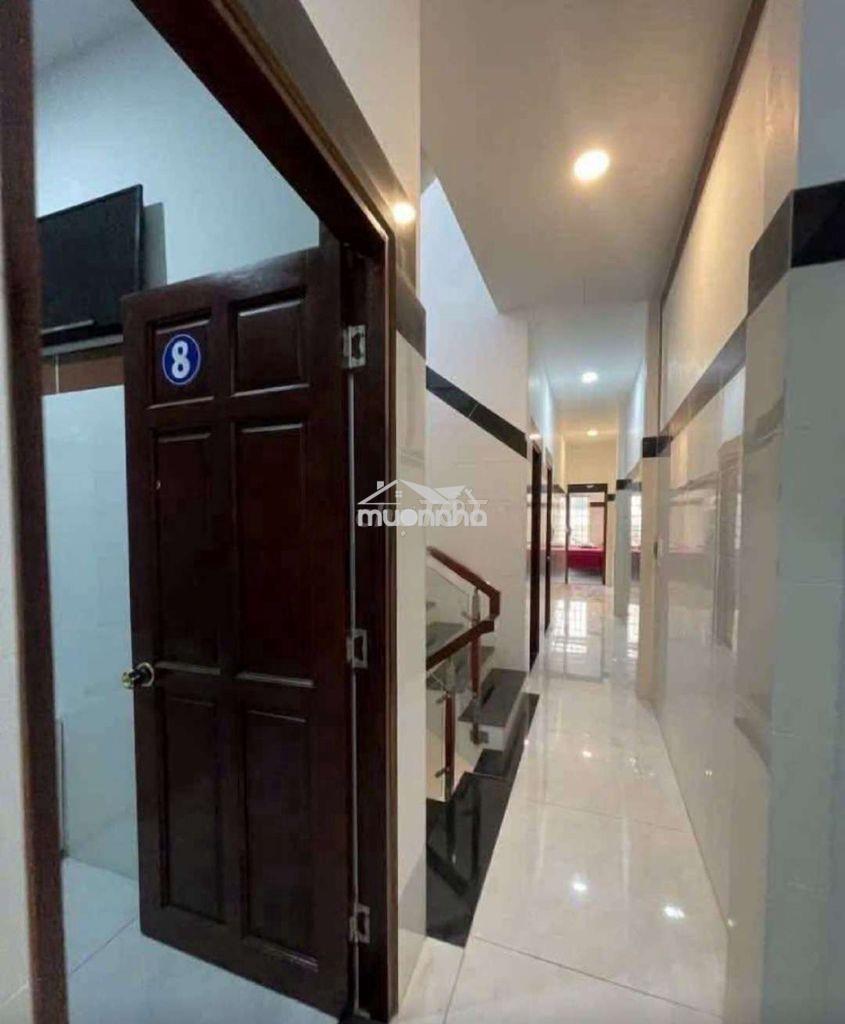 Căn hộ dịch vụ 4,5m x 24m. 1/ hẻm 7m thông lê văn khương.thu nhập 30tr - 2
