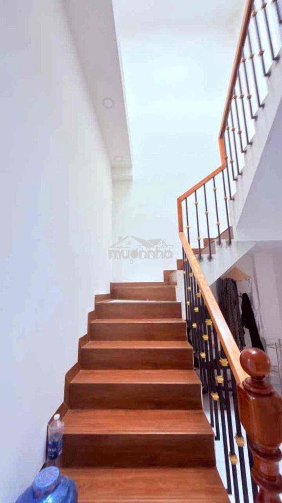 Bán nhà :trung tâm tân phú  3 tầng btct 4.1m x 22m  4pn 4wc  đường xe - 3
