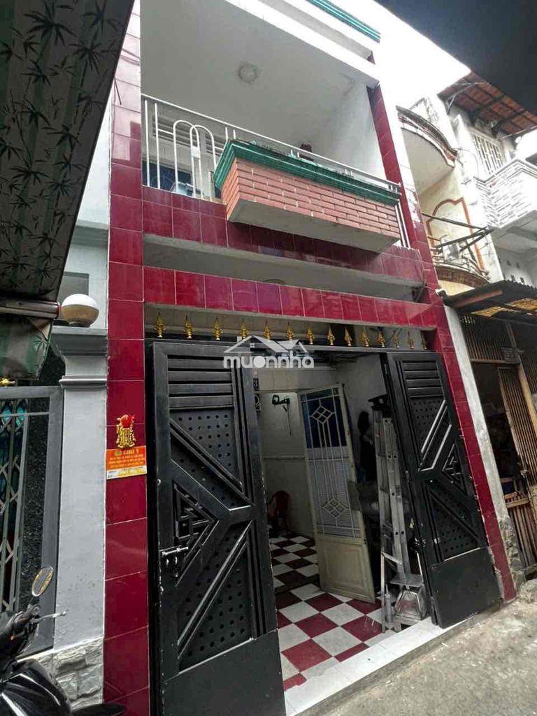 Nhà đường trần văn thành - q8