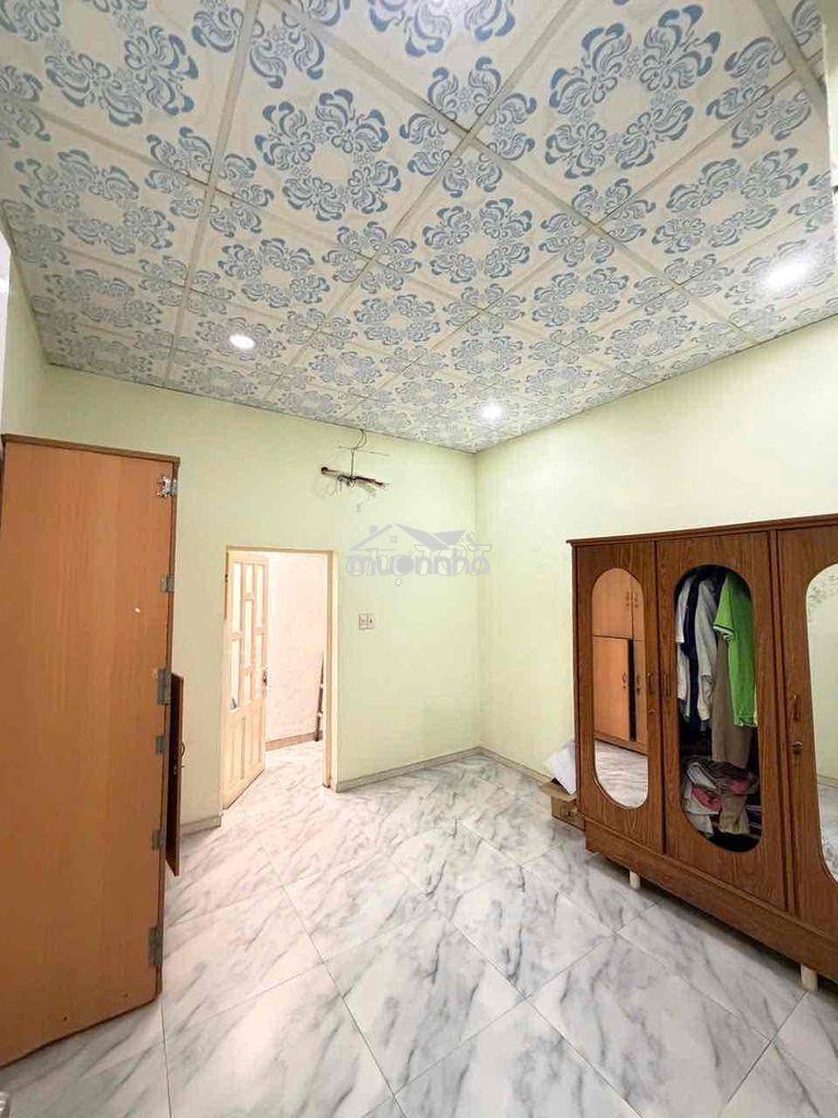 Cho thuê nhà 1 trệt 1 lầu gần cổng sau công ty bon chen , phường bửu h - 4