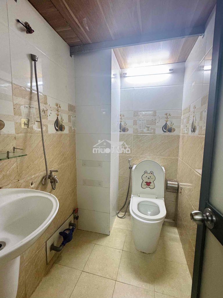 Chdv - tầng trệt - sẵn tủ đồ - gác gỗ - kệ bếp - 3