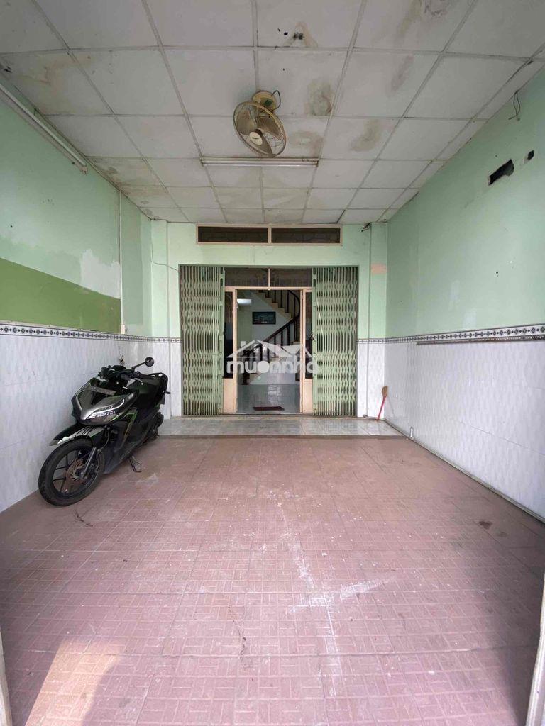 Cho thuê nhà gần bx miền tây giá 10tr 4 x 20-3 tầng sân thượng-3 pngủ - 2