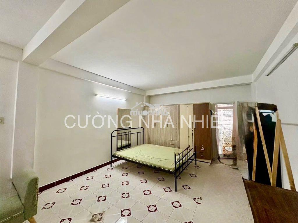 Hơn 2 tỷ nhỏ xíu; có ngay hộ khẩu quận 4; vị trí trung tâm cách q1 3' - 2