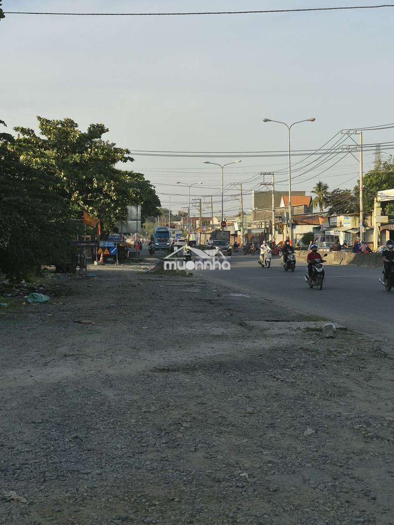 Cho thuê xưởng 600m2 giá thuê 20 triệu /tháng