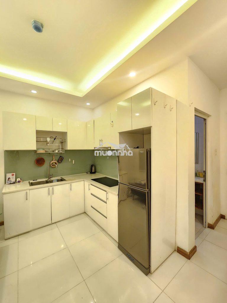 Studio ban công trung tâm q1 gần từ dũ+ thang máy + nội thất như hình