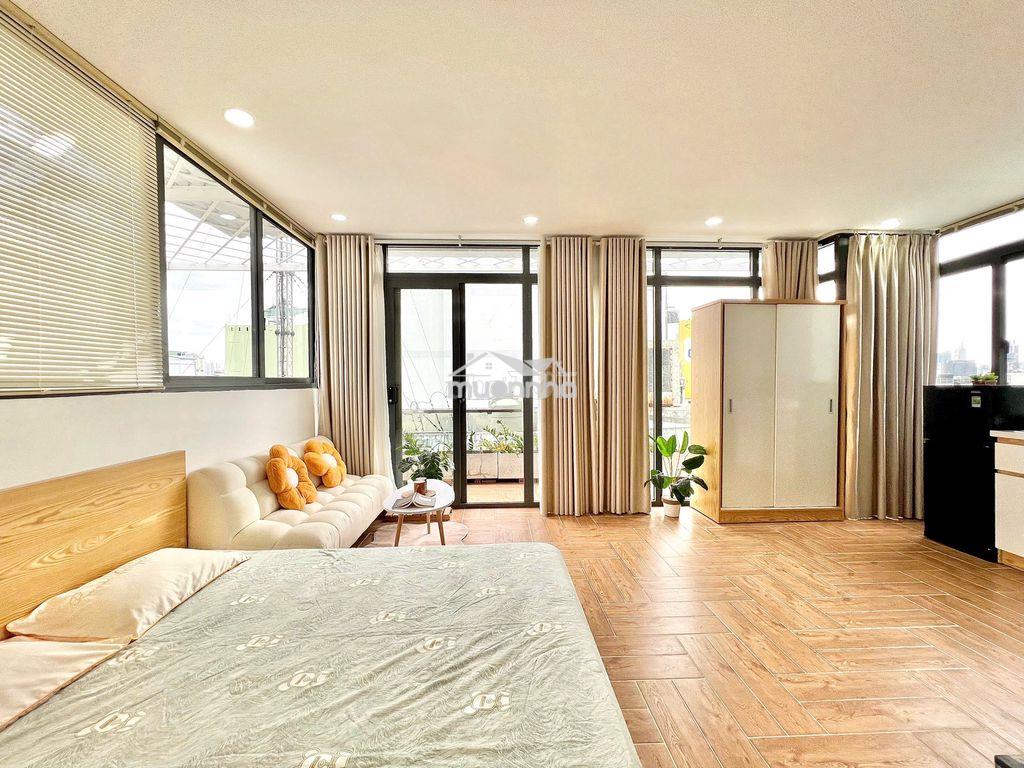 Phòng có sẵn máy giặt kèm view 360 độ sát quận 4, quận 1 - 3
