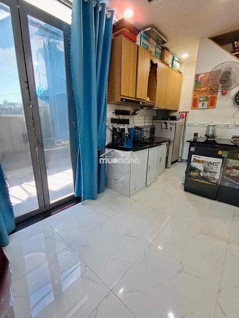 Tôi bán nhà 34 m2, 1 trệt.1 lầu, tuyệt đẹp, sát hẽm xe hơi, quận 7 - 4