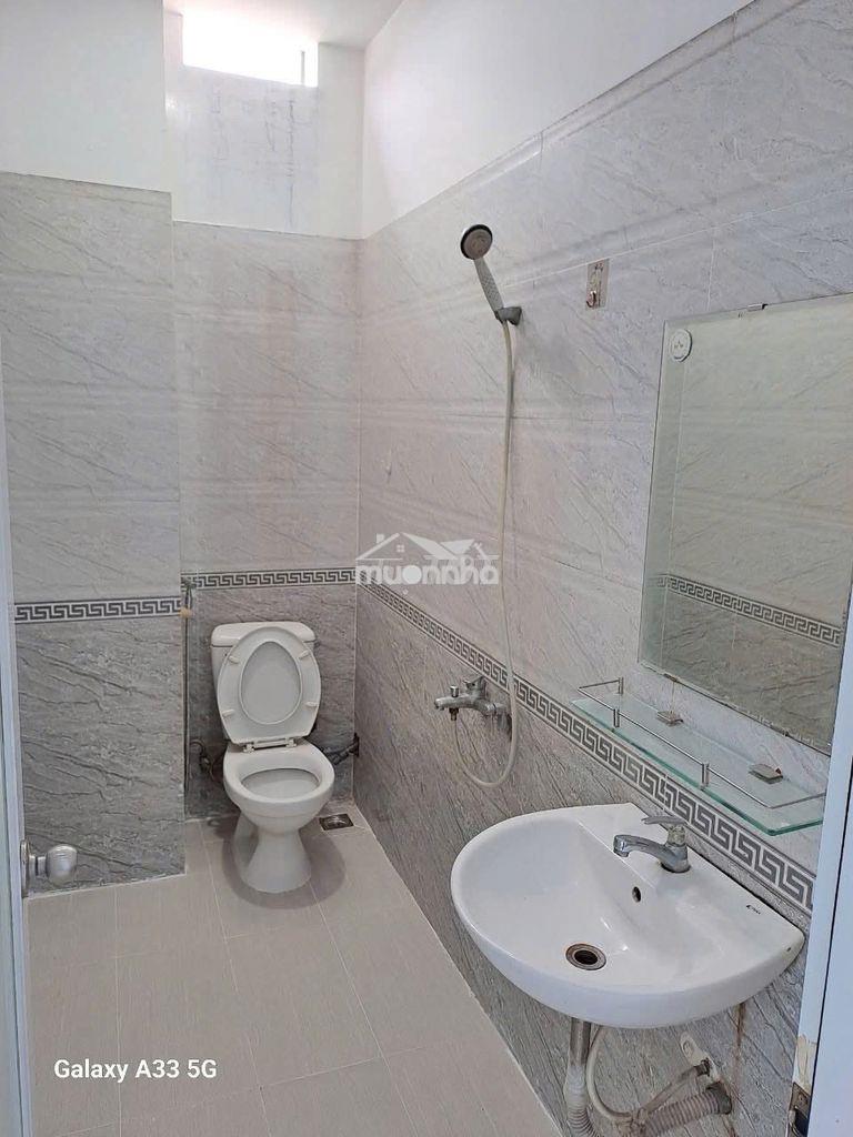 Phòng này ko chốt thì chốt phòng nào. ban công đẹp cở v cơ mà bà con - 4