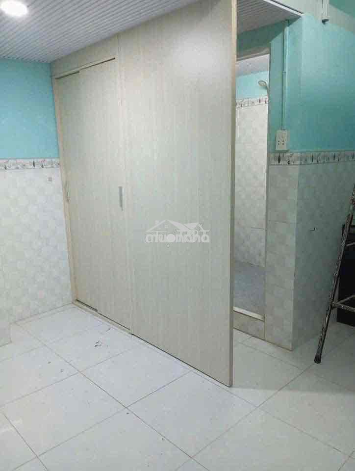 Phòng rộng gần chợ phạm thế hiển, cách cầu phạm hùng 500met, - 3