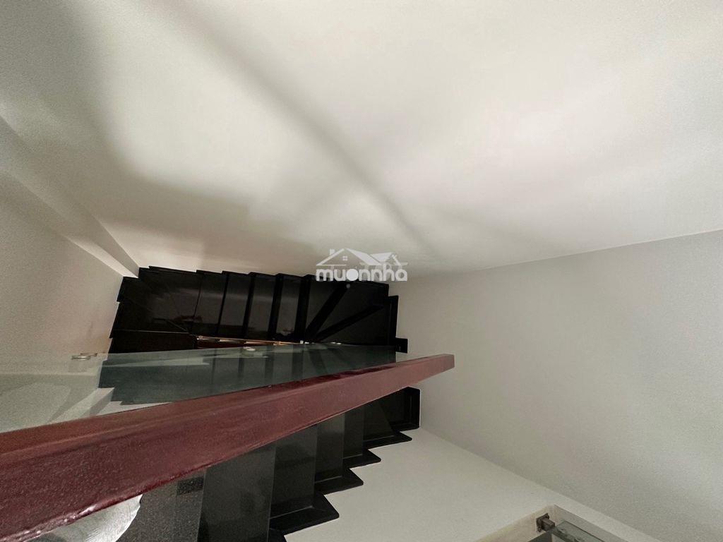 Xóm chiếu q4- 5 lầu đúc- 26m2- hoàn công - chỉ 3 tỷ nhỉnh - 2