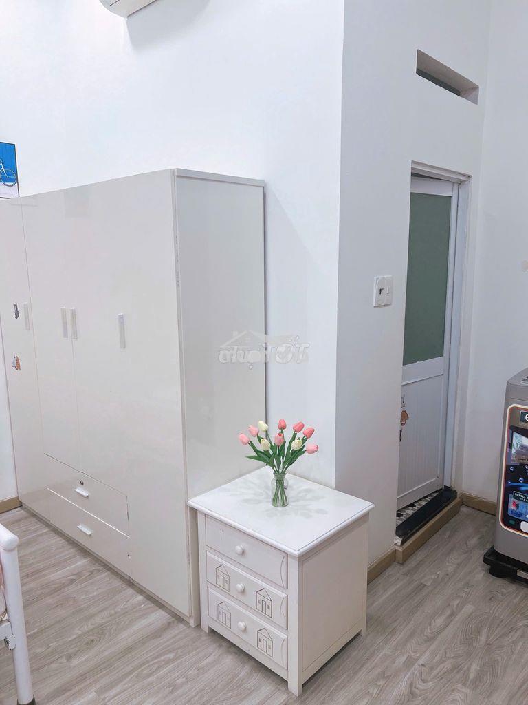 Phòng trọ sạch sẽ, đủ nội thất, trung tâm quận 3 - 4