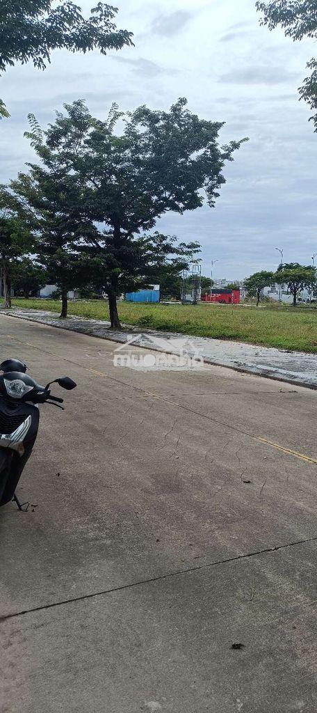 Đường a-18 song song nguyễn tất thành  - 2