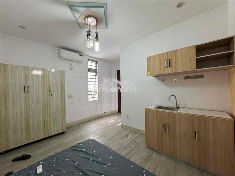 Cho thuê phòng máy lạnh cửa sổ trời hạt dẻ đường lê đức thọ