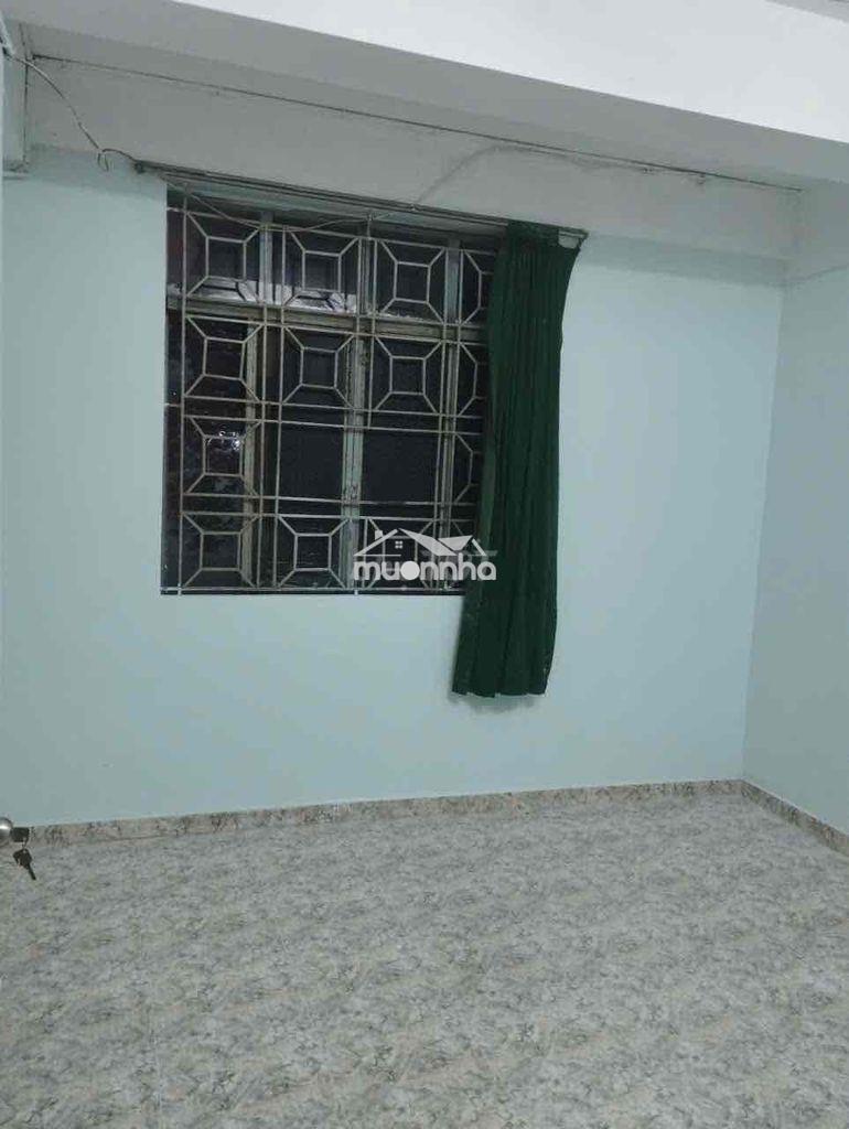 Bán căn hộ hoà bình p14. q10. - 2