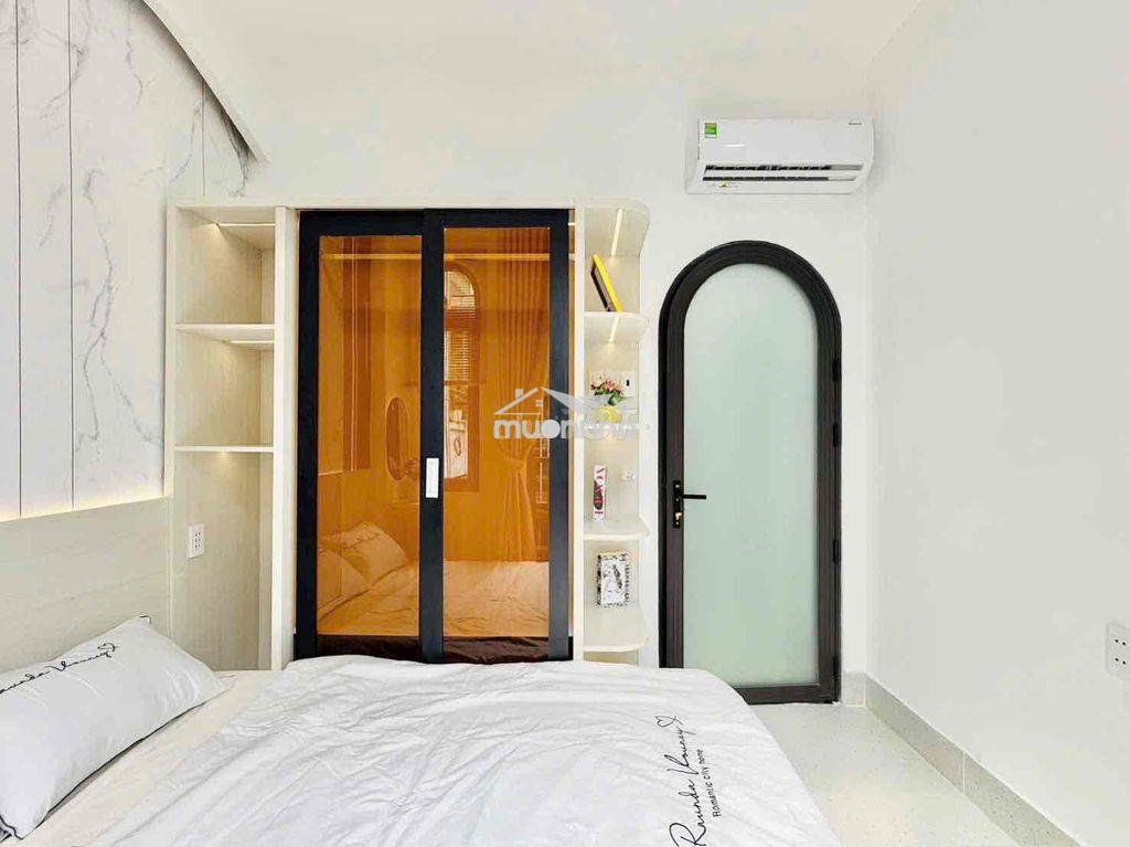 Bán nhà mới. 2 phòng. 2wc. full nội thất. 3.5tỷ - 4