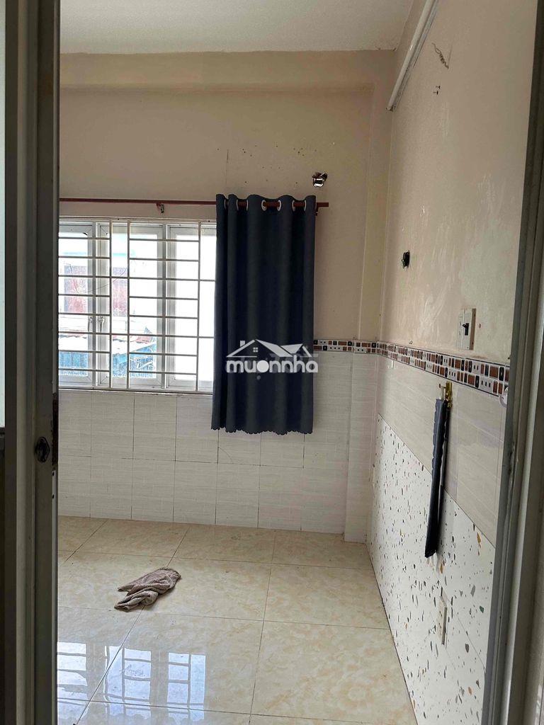 Bán nhà:4,2x5,3.trệt,2lầu hẻm 118,bùi văn ba, tân thuận đông,q7(củ). - 2
