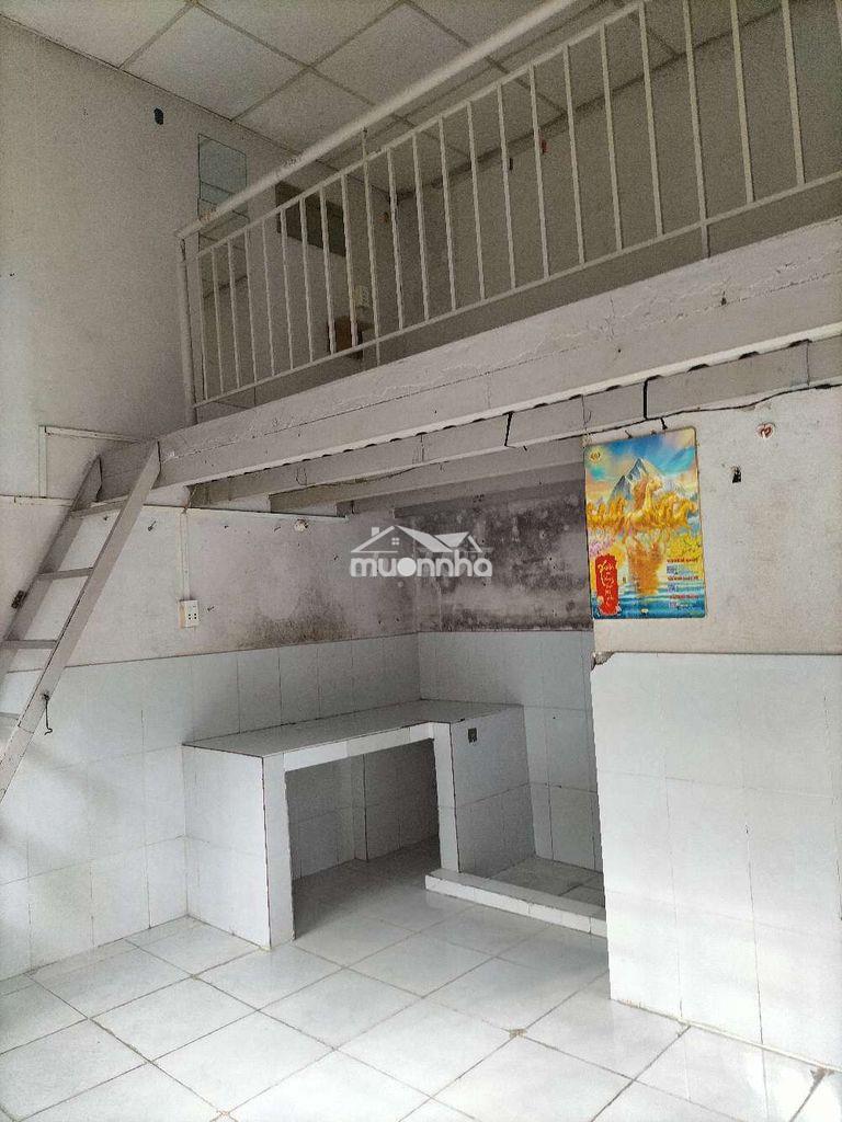 Phòng trọ độc lập, cách ngã tư ga 1,7 km
